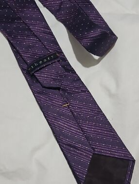 Theory Men's Purple Silk Tie with Subtle Dot Stripe